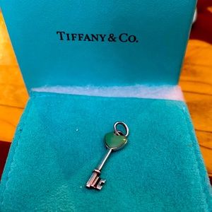 Tiffany & Co 925 Sterling silver Tiffany blue Heart Key Pendant!